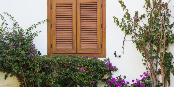 Puertas y Ventanas Aislantes de Aluminio / PVC en Tarragona · Contraventanas y Persianas a Medida