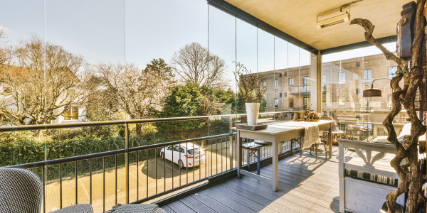 Puertas y Ventanas Aislantes de Aluminio / PVC en Tarragona · Cortinas de Cristal