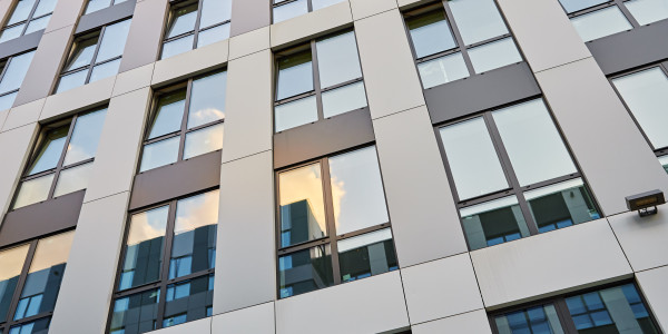 Fabricantes / Instaladores de Puertas y Ventanas de Aluminio / PVC en Tarragona · Aislamiento Térmico y Acústico